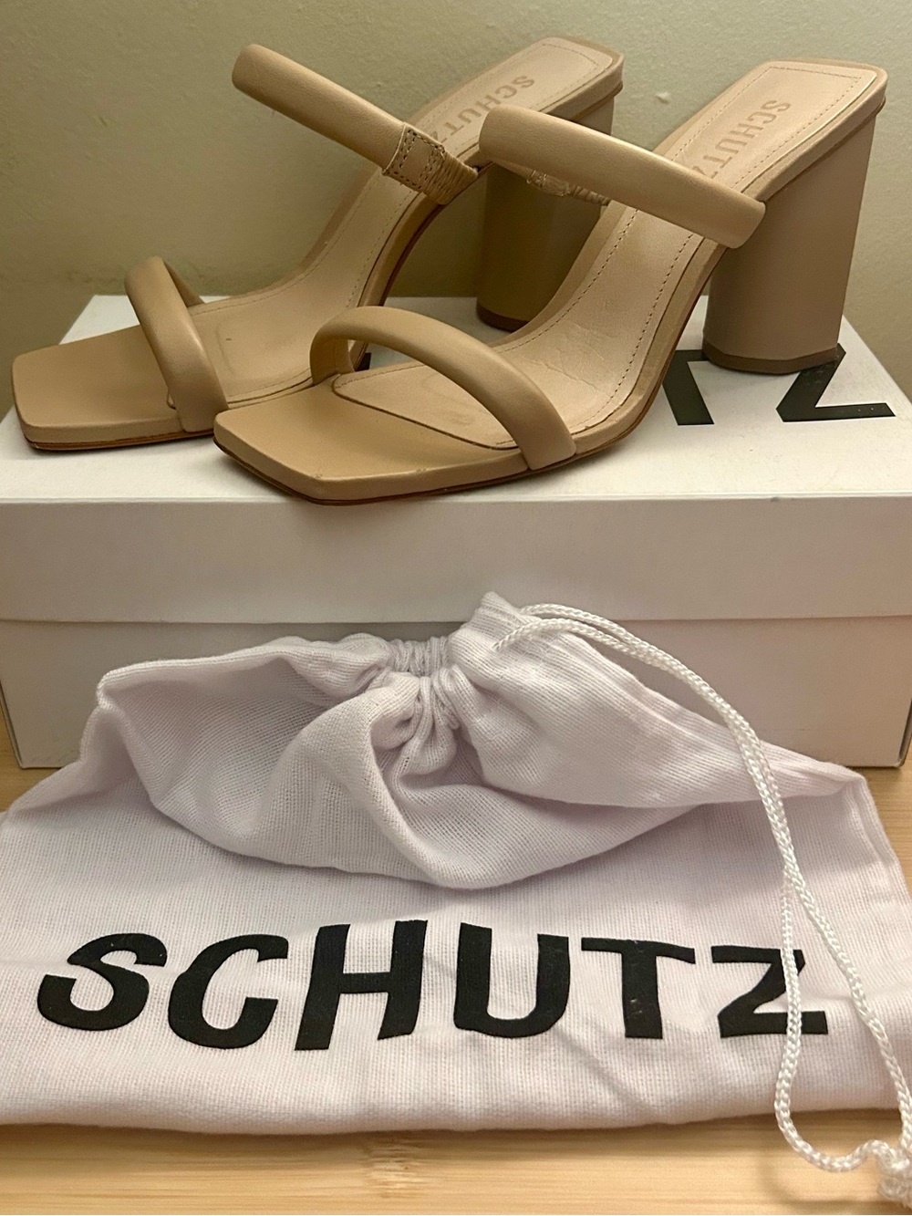 Schutz Ully Nappa Leather Mule Sandal Block Heels Beige Tan Nude Sz 7.5 Box Incl
